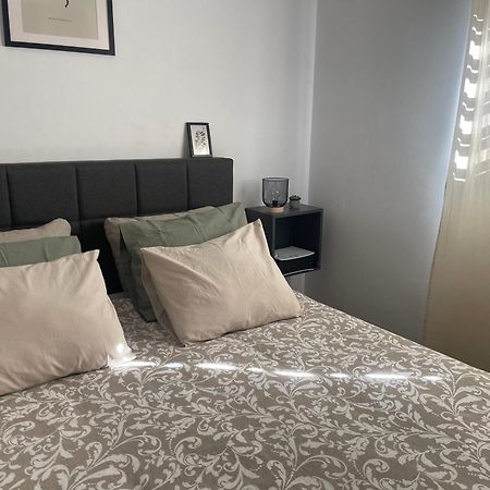 Astral-Habitacion Doble Privada En Casa Compartida-Uebica2 Ξενοδοχείο Μαϊρένα δελ Αλχαράφε Εξωτερικό φωτογραφία